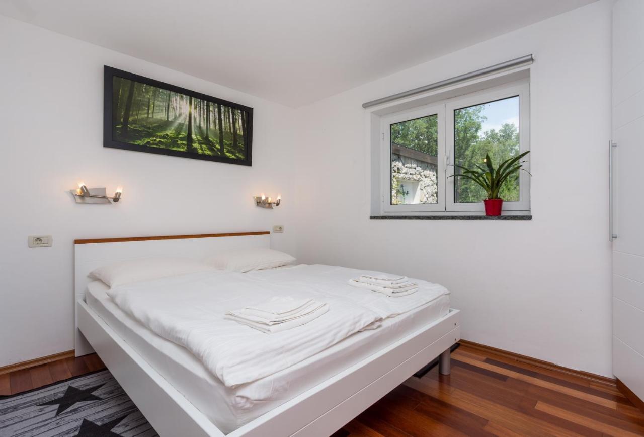 Molnar Resort Apartment Sergej Brzac Eksteriør bilde